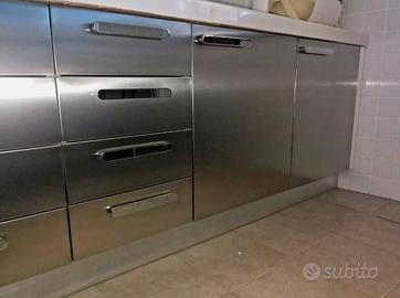 Cucina Ernestomeda pannelli INOX lunghezza 296 cm