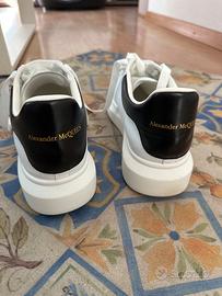 Scarpe alexander McQueen n43. Veste 42