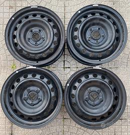 toyota yaris gomme invernali e cerchi di ferro