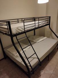 struttura letto a ponte completo di materassi