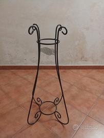 tavolino in ferro battuto 