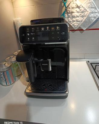 Macchina del caffè a grani Philips series 5400