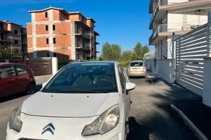 Citroen c3 modello exclusive 1,2 gpl anno 2012
