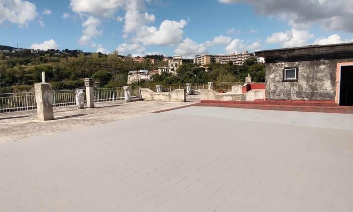 Via pigna appartamento con terrazzo di copertura