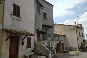 Bifamiliare a Guardea