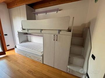Letto a castello con armadio
