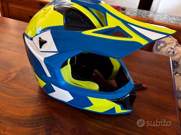 Casco cross