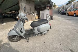 Vespa GTS 300 SUPER TECH DEL 2019 USATO