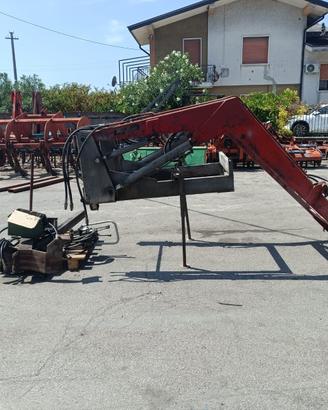 caricatore frontale per massey ferguson 4 cilindri
