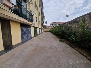 Box / Garage di 25 m² a Giugliano in Campania