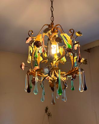 Lampadari con vetri colorati