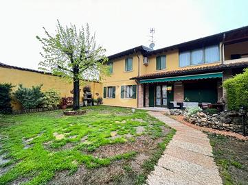 VILLA A SCHIERA A QUINZANO D'OGLIO