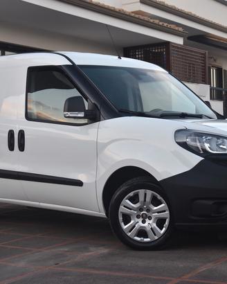 Fiat Doblo 1.6 mtj 105cv Lounge 3 posti
