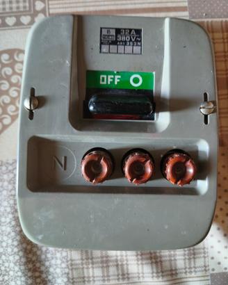 Interruttore rotativo BTICINO 32A  380V vintage