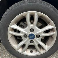 CERCHI IN LEGA FORD 15 POLLICI