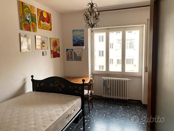 Camera da letto con bagno privato a Cagliari