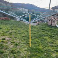 Stendibiancheria ad ombrello