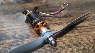 Motore RC brushless QX-MOTOR QF3758-1000KV + Elica