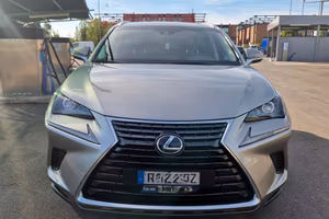 Lexus NX300H