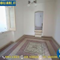 Centro: bilocale primo piano vicinanze stazione