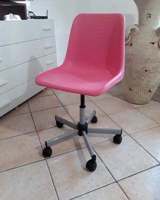sedia rosa nuova, ne ho 2 uguali