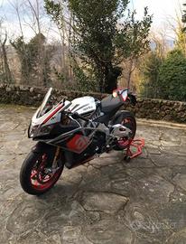 aprilia rsv4 rf 