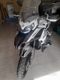 Benelli trk 502x