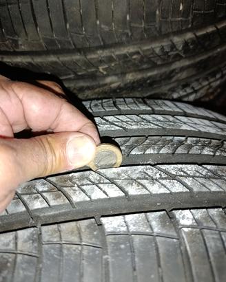 cerchi in lega con pneumatici 