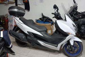SUZUKI BURGMAN 400 FINANZ INTERESSI 0 NO ANTICIPO 