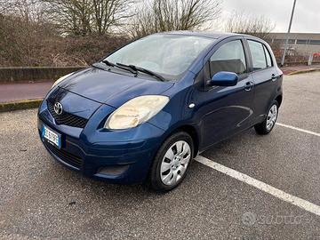 Toyota Yaris 1.0 5 porte Sol TAGLIANDATA TOYOTA CH