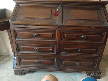 casettoera in noce massello