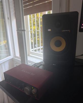 2xKRK Rokit 5 + Focusrite 2i2 + Arturia KeyLab 49