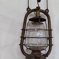 lampada da tempesta a petrolio