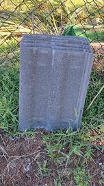 Tegole grige in cemento