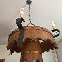 Lampadario e appliques in legno