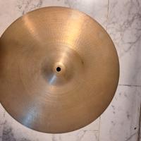 Piatto crash Avedis Zildjian da 16" LESIONATO