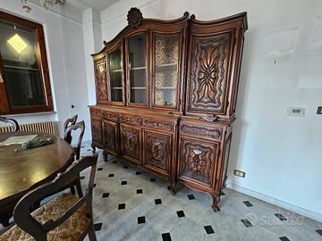 Credenza tavolo e 6 sedie 