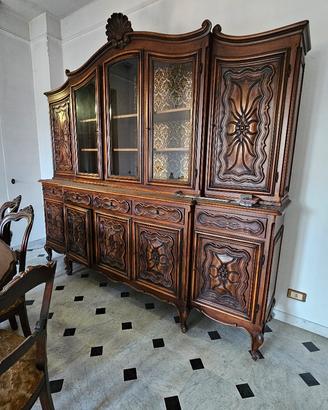 Credenza tavolo e 6 sedie 