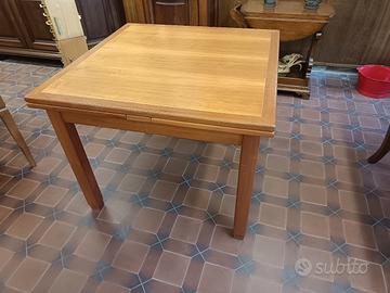 Tavolo in ciliegio 100x100cm allungabile