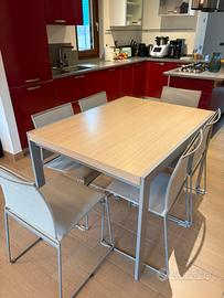 Tavolo allungabile con 6 Sedie