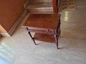 comodino in legno vintage 