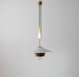 Lampadario  anni 50 in ottone e Perspex.