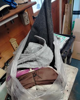 Cuccia gatti e giochi 