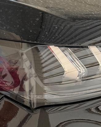 Faro auto perfettamente funzionante