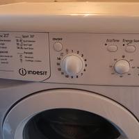 lavatrice Indesit bianca 