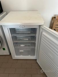 Freezer a cassetti