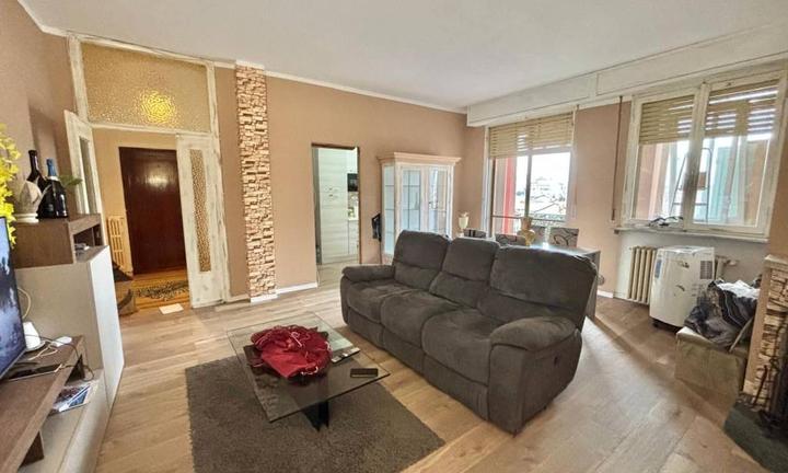 NOVARA 18KM: TRILOCALE CON AUTORIMESSA