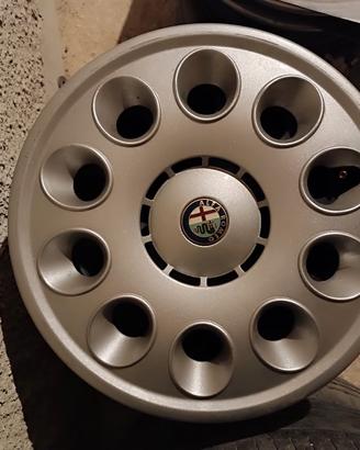 cerchi da 15 con borchie per Alfa Romeo 147