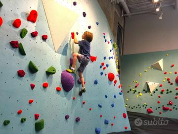 Arrampicate sportive per scuole e aree gioco