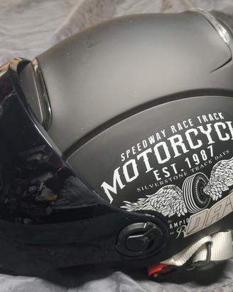 Casco omologato per monopattino 